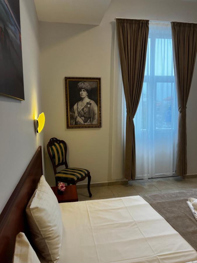 Hotel Central Balchik Esterno foto